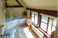 Toilet Kamar West End Barn