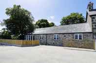 Exterior Cefn Bryn Bach