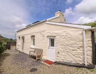 Exterior 2 Taliharris Cottage