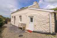 Exterior Taliharris Cottage