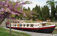 Exterior 2 Barge Beatrice cruises on the Canal du Midi