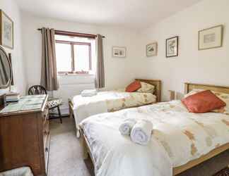 Bedroom 2 Brunnion Cottage