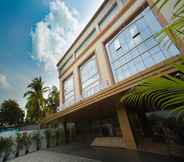 Luar Bangunan 7 Crossway Parklane Airport Hotel Chennai