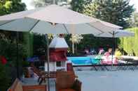 Swimming Pool B&B La Sorgente