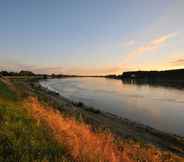 Tempat Tarikan Berdekatan 6 Zum Vater Rhein