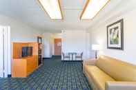 Common Space Days Inn by Wyndham Absecon Atlantic City Area