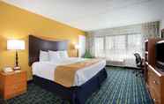 ห้องนอน 4 Days Inn by Wyndham Absecon Atlantic City Area