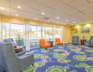 Lobby 2 Days Inn by Wyndham Absecon Atlantic City Area