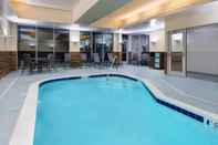 Swimming Pool Fairfield Inn & Suites by Marriott Lexington East/I-75
