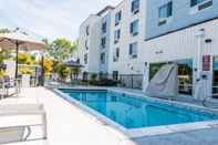 Swimming Pool TownePlace Suites by Marriott Portland Beaverton