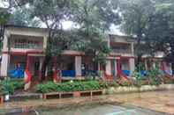 Exterior Regal hotel Matheran