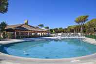 Swimming Pool SiCamp in Camping Village Cavalino