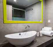 In-room Bathroom 3 Colors In Naousa