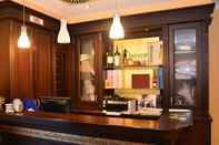 Bar, Kafe dan Lounge Amadis Hotel