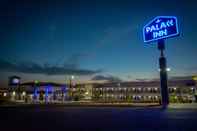 Exterior Palace Inn