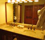 In-room Bathroom 5 White Pines 1-BD at Westgate - Peak Mountain