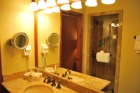 In-room Bathroom White Pines 1-BD at Westgate - Encore