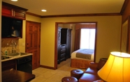 Bedroom 2 White Pines Studio at Westgate - Crescent