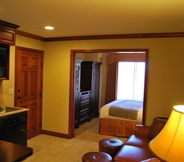 Bedroom 2 White Pines Studio at Westgate - Crescent