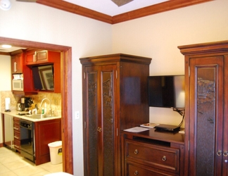 Bedroom 2 White Pines Studio at Westgate - Crescent