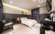 Bilik Tidur 5 Hotel Plum