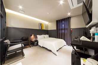 Bilik Tidur 4 Hotel Plum