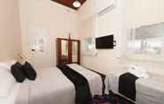 Bedroom 3 Riverina Hotel