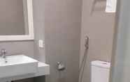 Toilet Kamar 2 D Arc Hotel