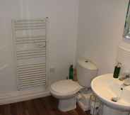 In-room Bathroom 3 Empire 2 Bedroom Serviced Apartment