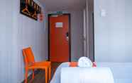 Kamar Tidur 2 easyHotel Lisbon