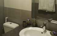 In-room Bathroom 5 Alpine Hotel  Nathiagali