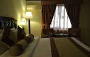 Bedroom 6 Amer Hotel