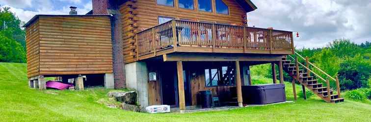 Exterior Majestic Vista Mountainside Cabin in Dalton, NH - by Bretton Woods Vacations