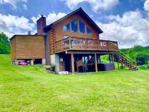 Exterior 4 Majestic Vista Mountainside Cabin in Dalton, NH - by Bretton Woods Vacations