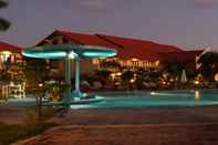 สระว่ายน้ำ Daosavanh Resort & Spa