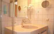 Toilet Kamar 3 Hotel Gasthof Zum Bad