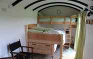 Kamar Tidur 5 Greenacres Self Catering Railway Wagon-Glamping