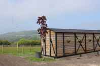 Common Space Greenacres Self Catering Railway Wagon-Glamping