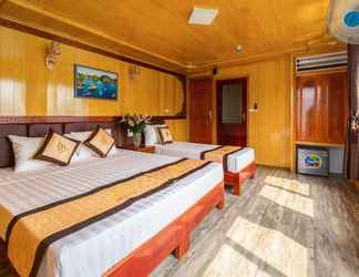 Bedroom 2 Azela Cruise