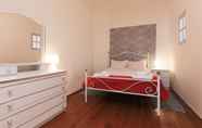 Kamar Tidur 6 Bairro Alto Cosy by Homing