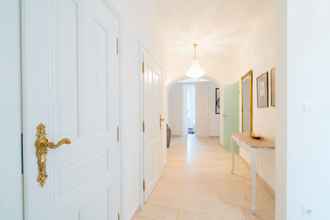 Lobby 4 Vienna Residence Spacious Viennese Apartment for up to 5 Happy Guests
