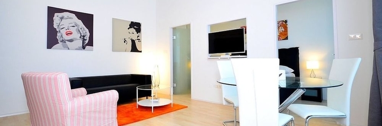 Bilik Tidur Vienna Residence Lovely Apartment With Space for 2 Close to the Subway