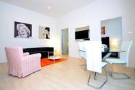 Bilik Tidur Vienna Residence Lovely Apartment With Space for 2 Close to the Subway