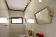 Toilet Kamar Intouch Guest House