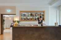 Bar, Cafe and Lounge Borgo La Chiaracia Resort & SPA