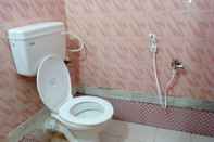 In-room Bathroom Goroomgo Sibani Beach Inn Puri