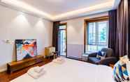 Kamar Tidur 3 Carnival Villa with 5 BRs