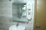 Toilet Kamar Sun and Sands Plaza Hotel