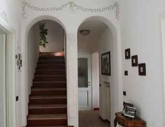 Lobi 2 B&B Villa le Rondini