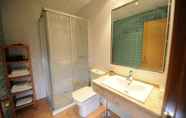 In-room Bathroom 7 Casa Rural Torre Gil